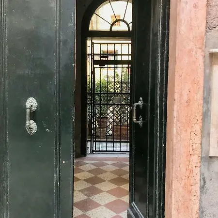 Melusina Rialto Historical Center *