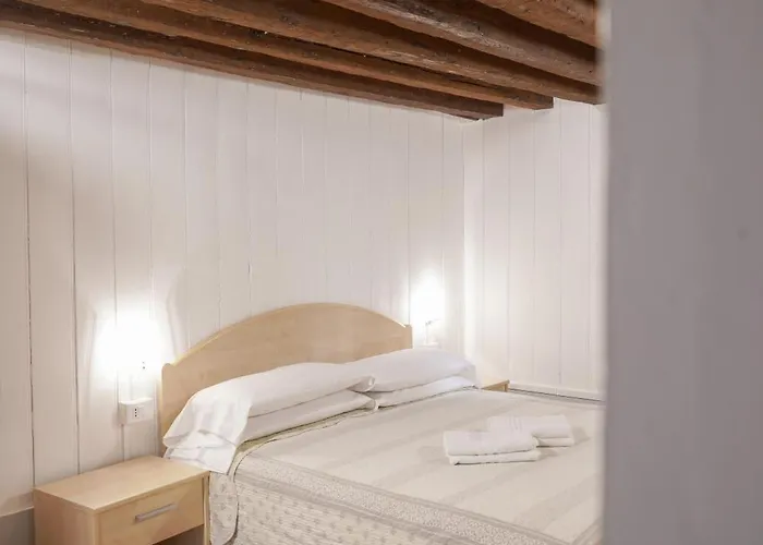 Apartamento Melusina Rialto Historical Center Venecia