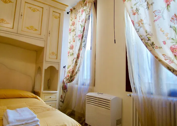 Melusina Rialto Historical Center