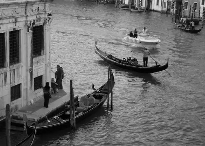 Melusina Rialto Historical Center